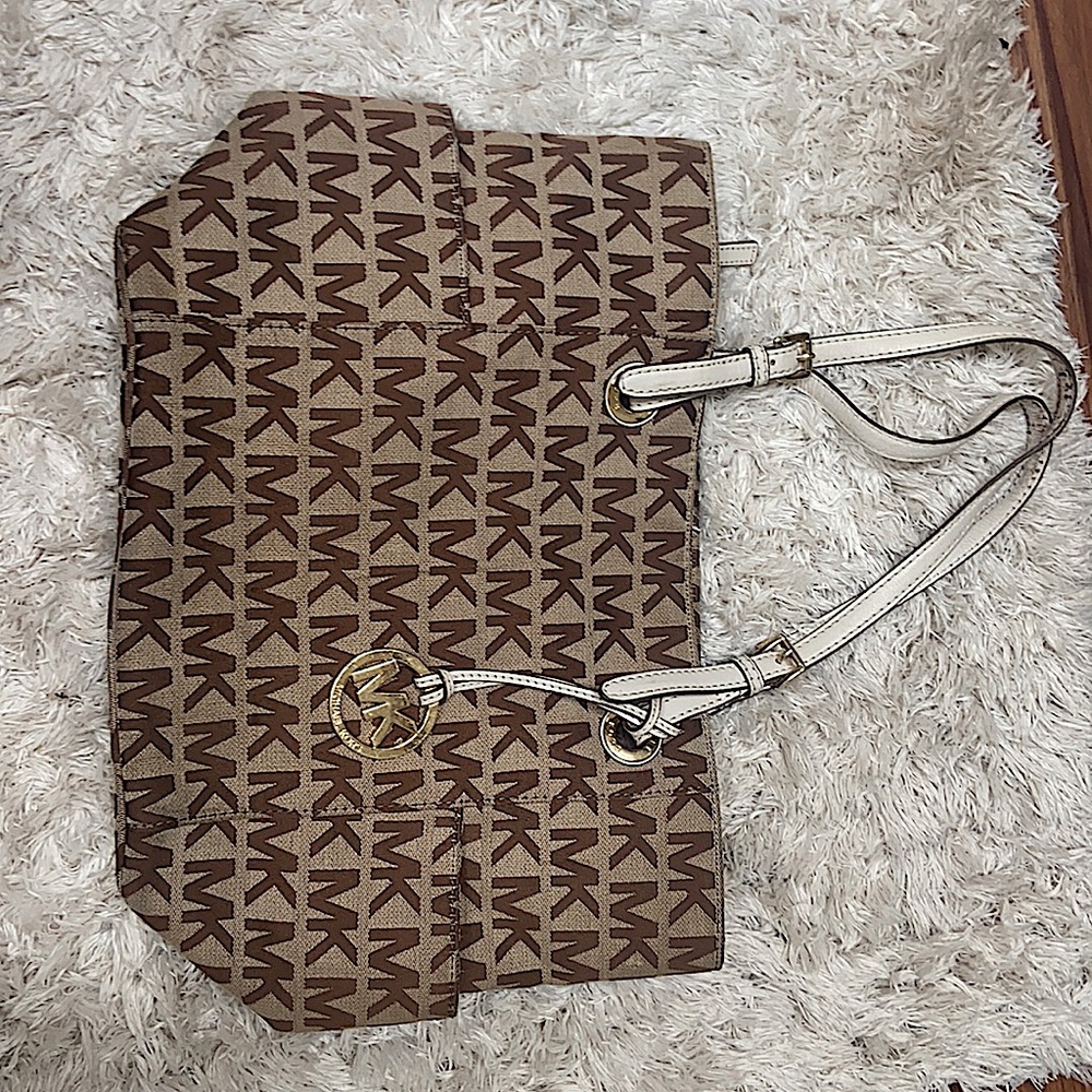 Micheal Kors bag